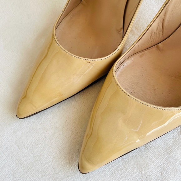 FINAL Manolo Blahnik Patent Nude Pump - Picture 3 of 13